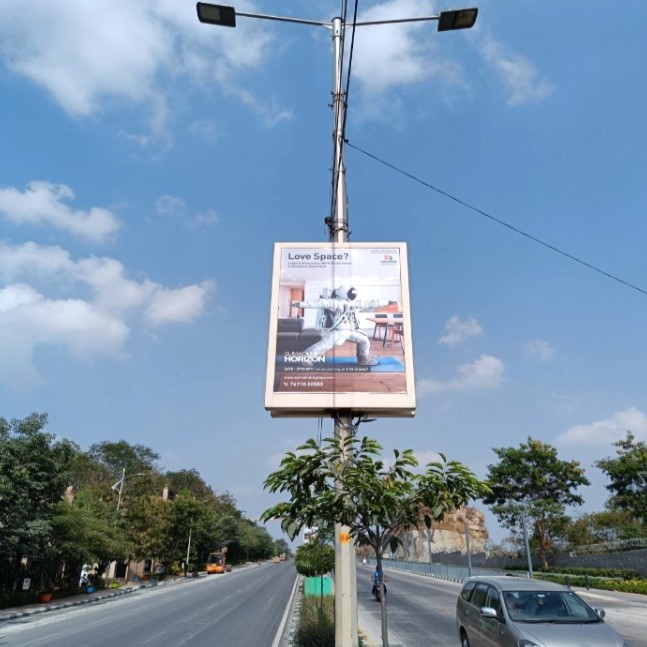 Sumadhura Horizon Campaign  road pole kiosk 2